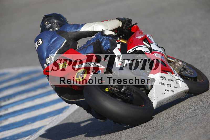 /Archiv-2024/02 29.01.-02.02.2024 Moto Center Thun Jerez/Gruppe gruen-green/backside